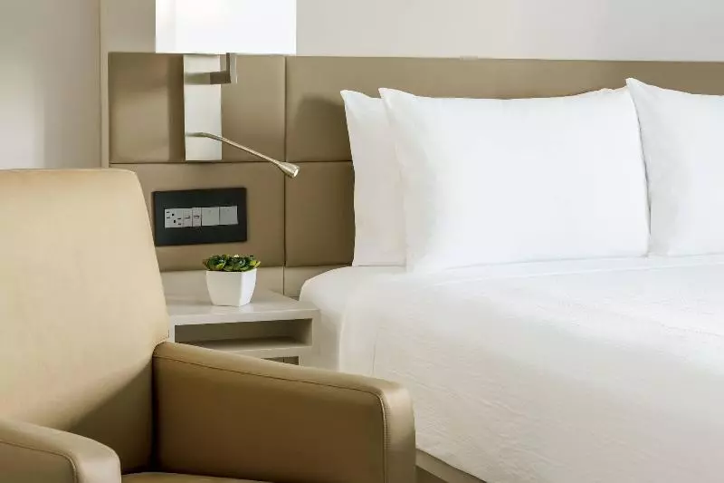 اتاق اجرایی با تخت بزرگ, Ac Hotel By Marriott San Juan Condado