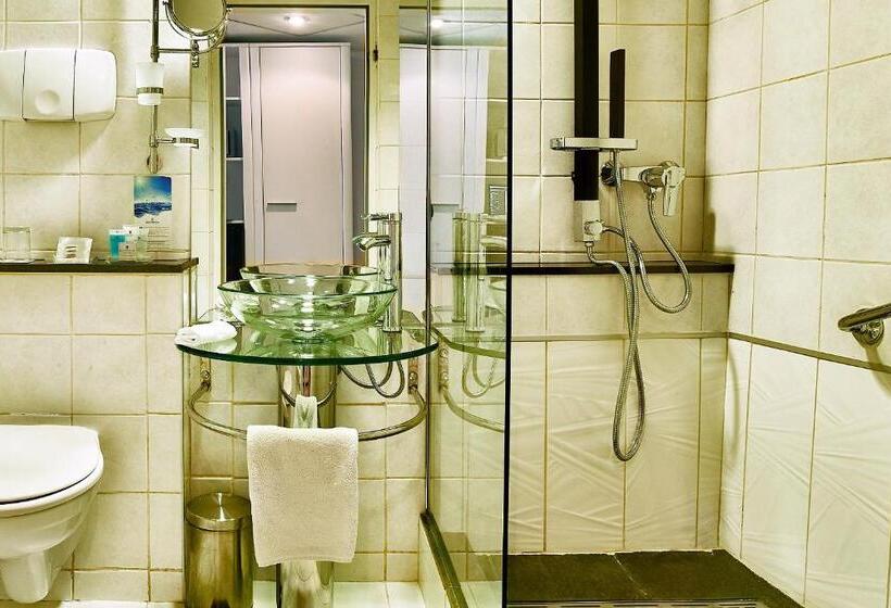 スイート, Continental Forum Arad