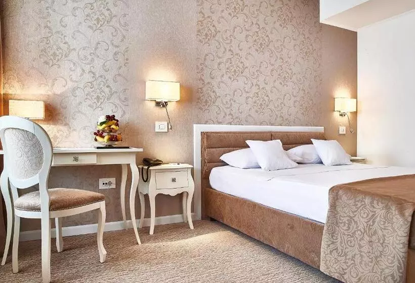 スイート(家族用), Continental Forum Arad