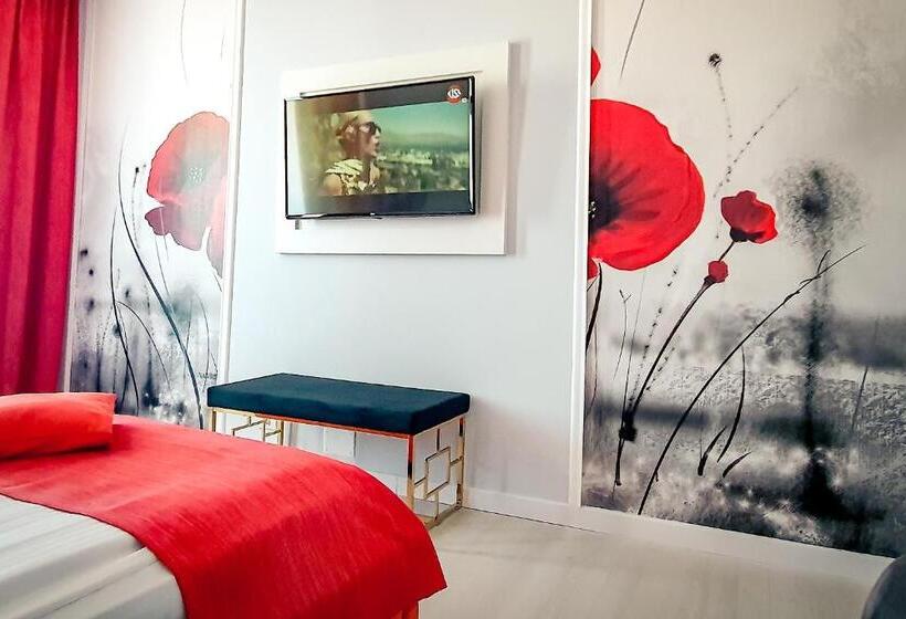 デラックスルーム, Continental Forum Arad