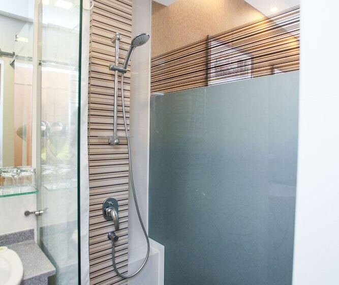 Deluxe Triple Room, Grand Central