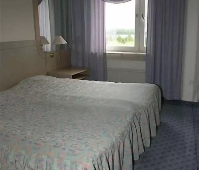 Standard Kolmen Hengen Huone, L Valhall