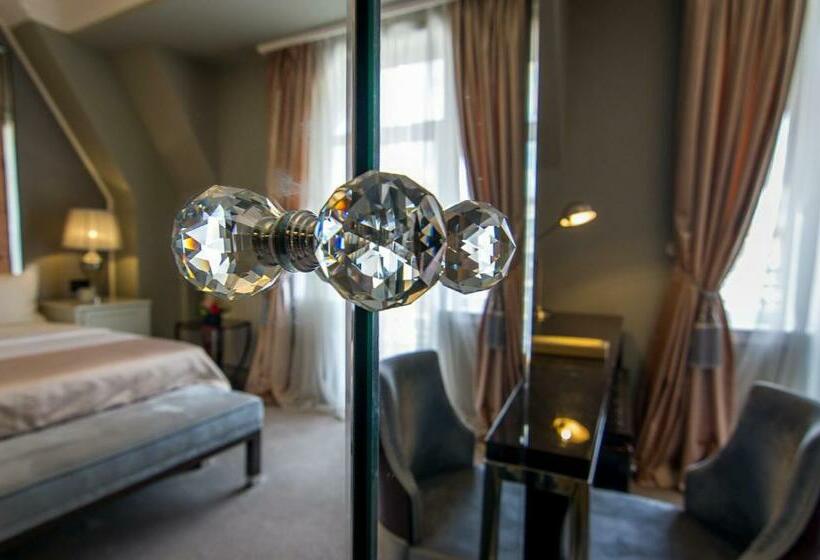 اتاق لوکس با تخت بزرگ, Lido By Phoenicia