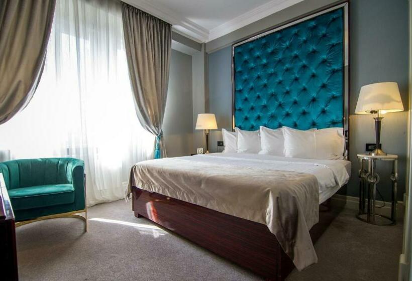 اتاق لوکس با تخت بزرگ, Lido By Phoenicia