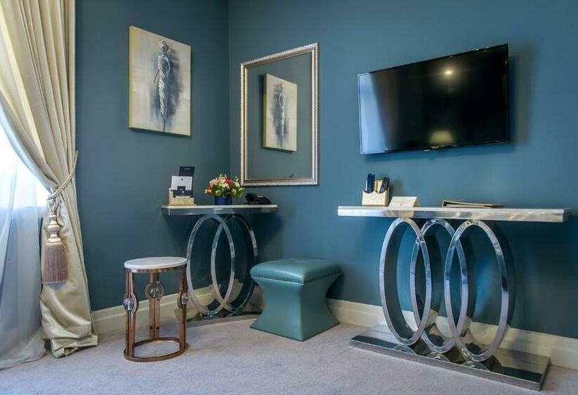 اتاق لوکس با تخت بزرگ, Lido By Phoenicia