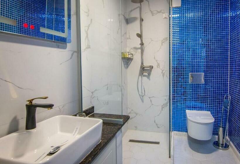 اتاق لوکس, Lido By Phoenicia