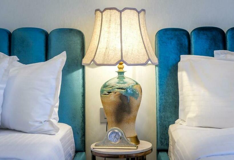 اتاق لوکس, Lido By Phoenicia