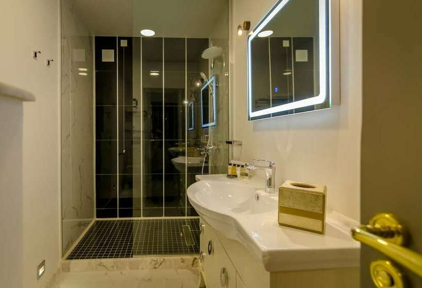 اتاق لوکس, Lido By Phoenicia