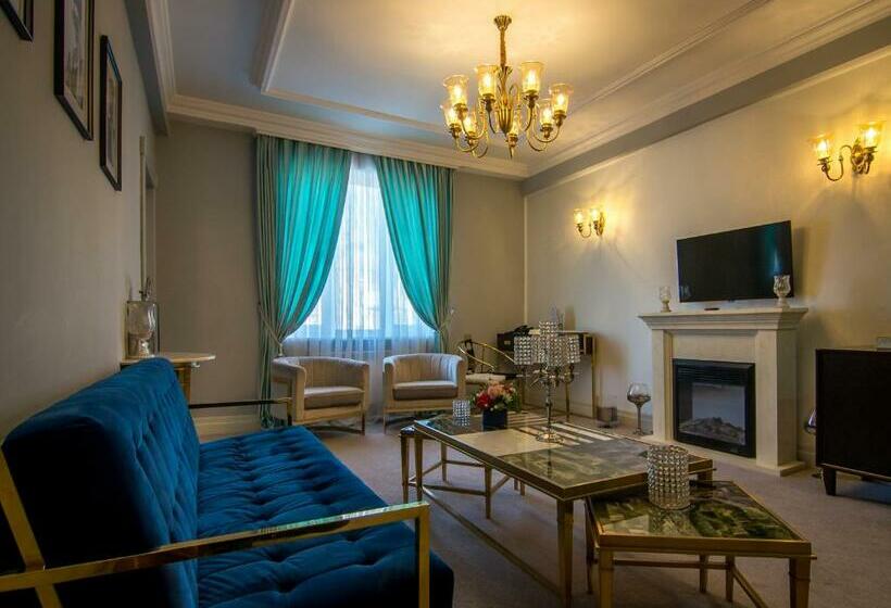 سوییت اجرایی, Lido By Phoenicia