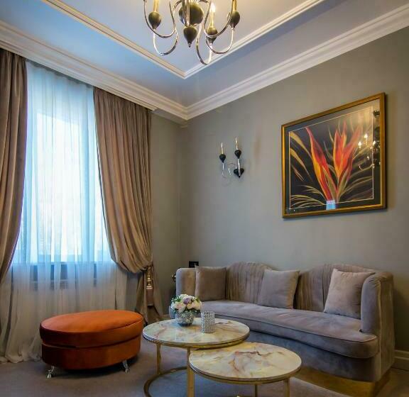 سوییت اجرایی, Lido By Phoenicia