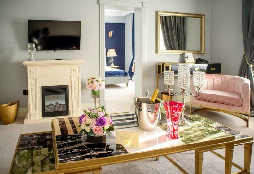 سوییت اجرایی, Lido By Phoenicia