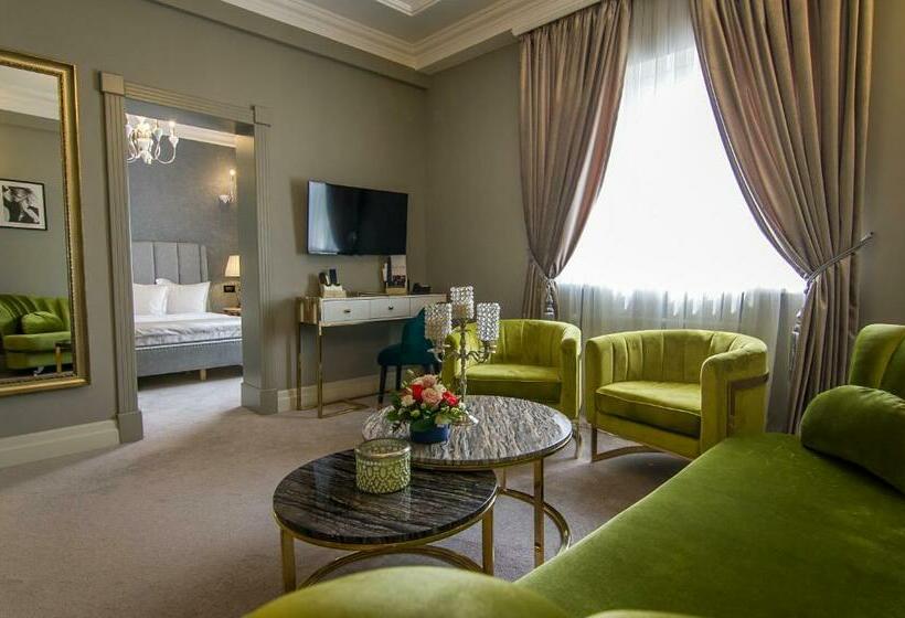 سوییت اجرایی, Lido By Phoenicia