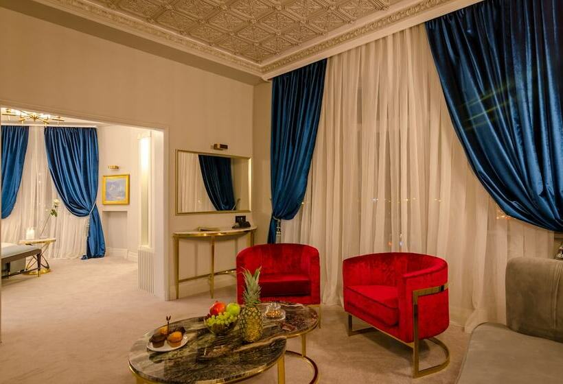 سوییت اجرایی, Lido By Phoenicia