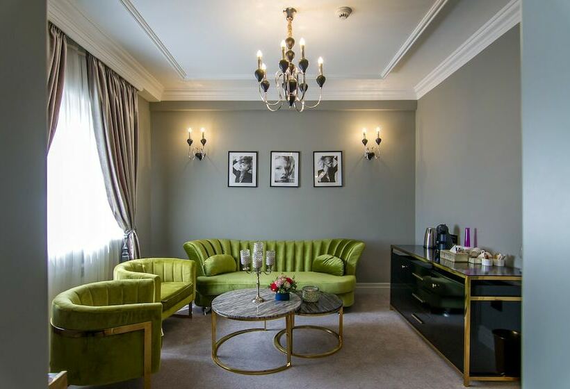 سوییت اجرایی, Lido By Phoenicia