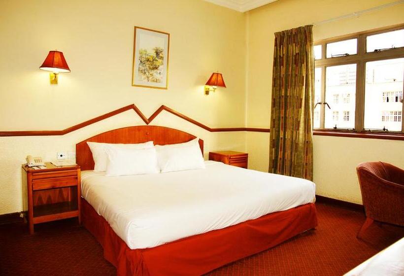 اتاق لوکس, New Ambassador