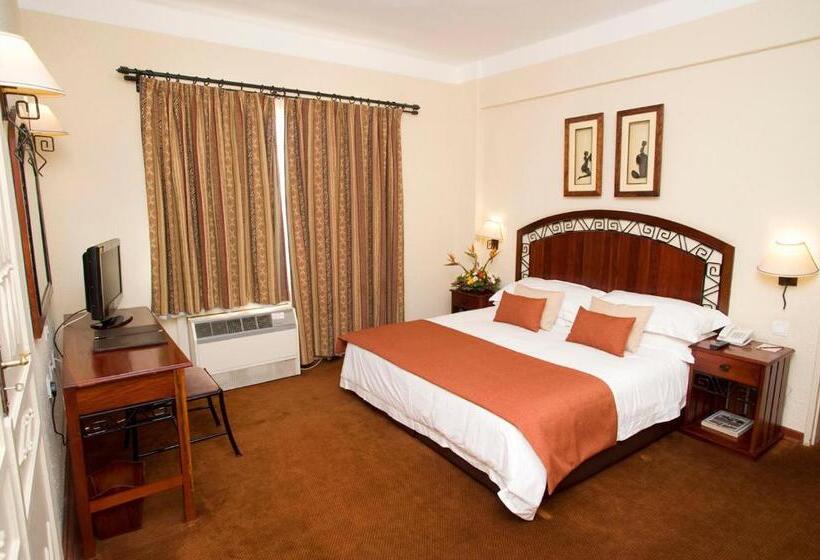 اتاق لوکس, New Ambassador