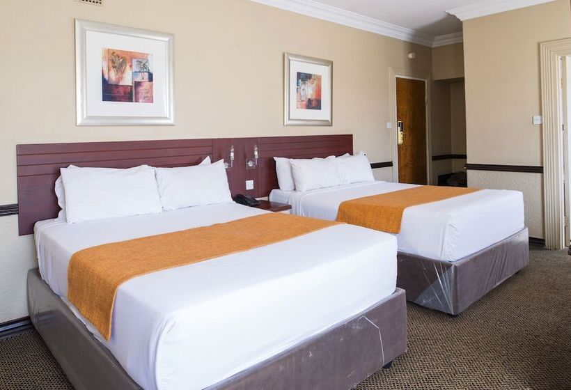 اتاق استاندارد, New Ambassador