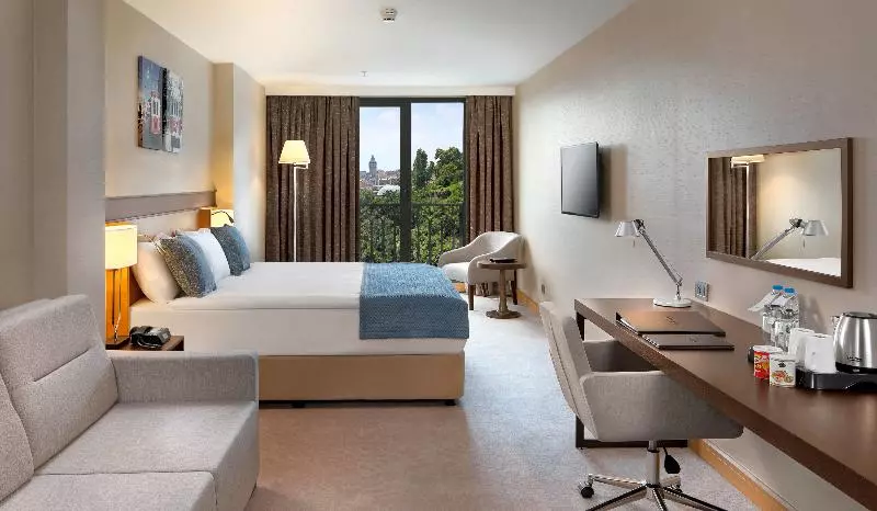 Premium Room, Parkroyal Collection Marina Bay, Singapore