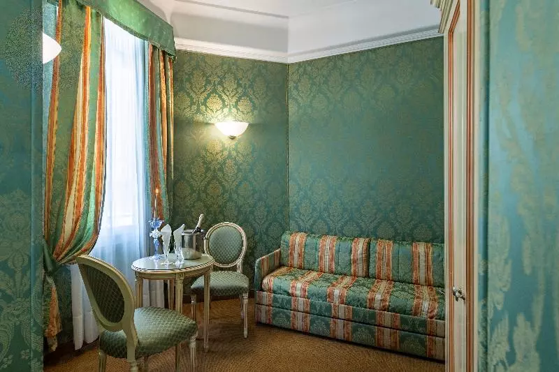 Club Room, Parkroyal Collection Marina Bay, Singapore