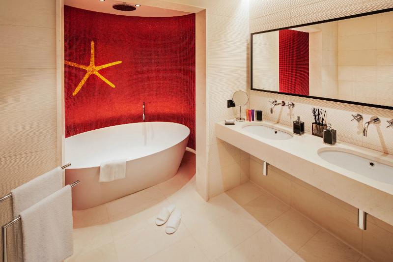 Семейный Номер, Scandic Hallandia