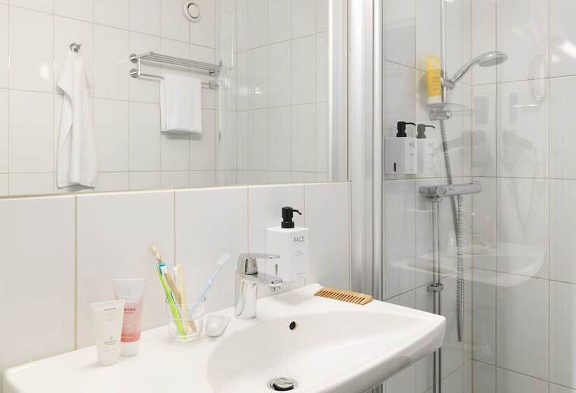 Семейный Номер, Scandic Orebro Vast