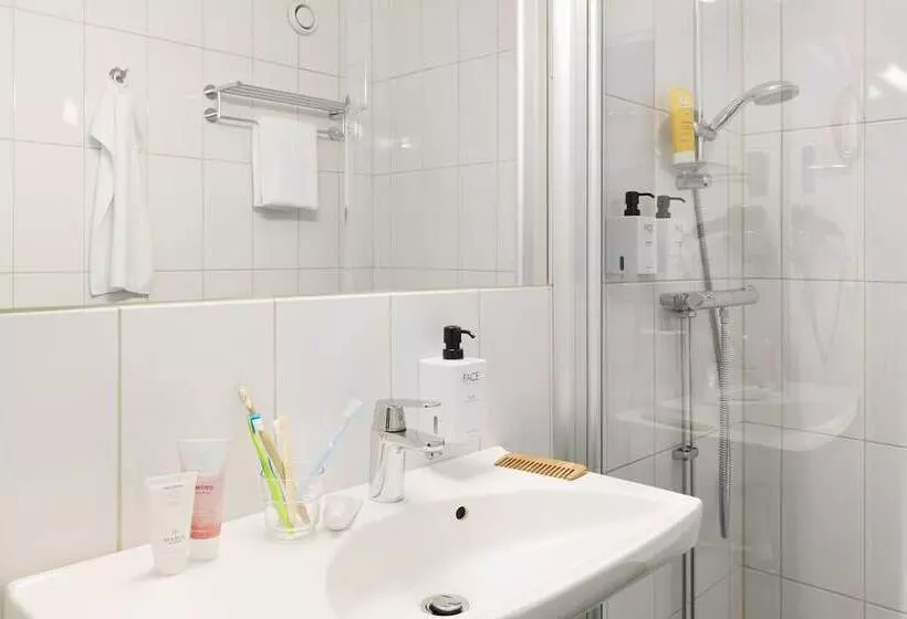 اتاق خانوادگی, Scandic Orebro Vast