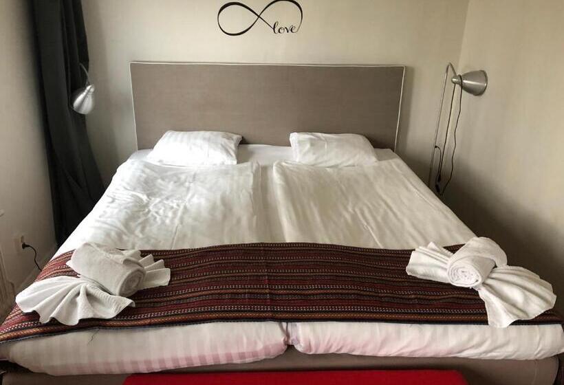 Четырехместный Номер Стандарт, Motoristen