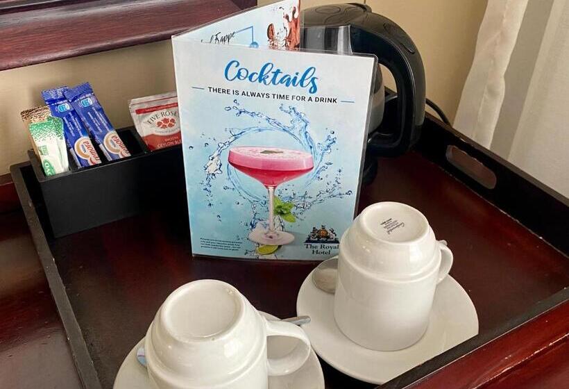 Номер Deluxe, The Royal Hotel By Coastlands Hotels & Resorts