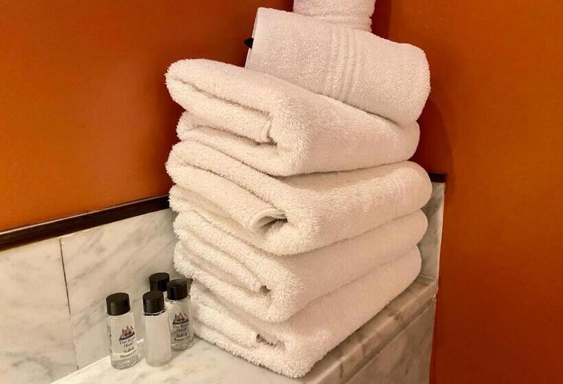 Family Suite, The Royal Hotel By Coastlands Hotels & Resorts