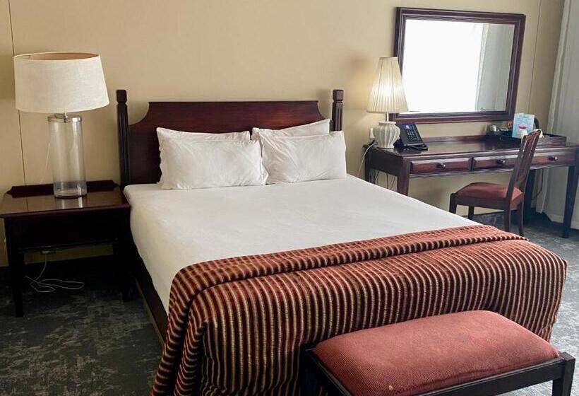 Номер Deluxe, The Royal Hotel By Coastlands Hotels & Resorts