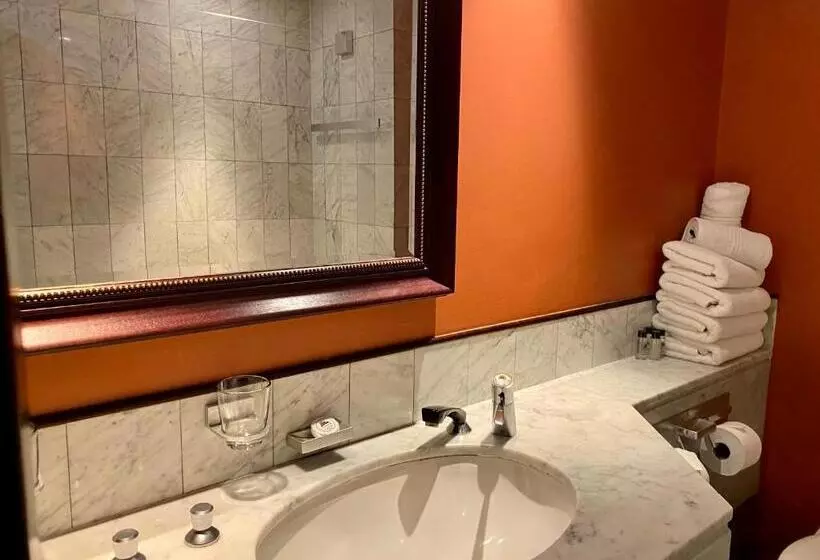 سوییت خانوادگی, The Royal Hotel By Coastlands Hotels & Resorts