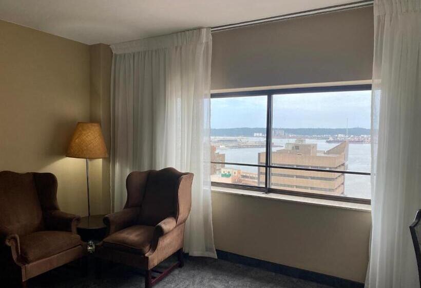 Family Suite, The Royal Hotel By Coastlands Hotels & Resorts