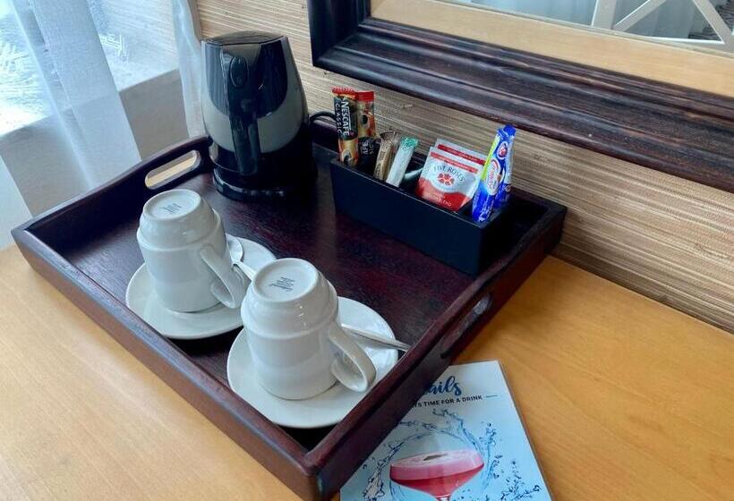 Suite, The Royal Hotel By Coastlands Hotels & Resorts