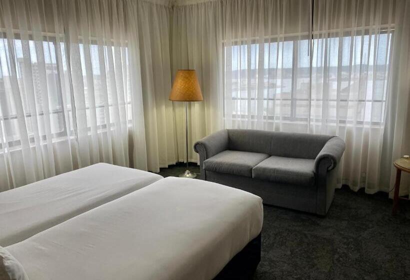 Family Suite, The Royal Hotel By Coastlands Hotels & Resorts