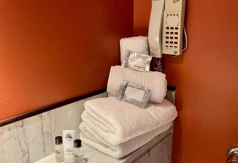Suite, The Royal Hotel By Coastlands Hotels & Resorts