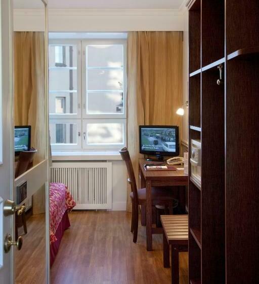 标准单人间, Anna