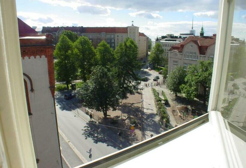 四人标准间, Anna