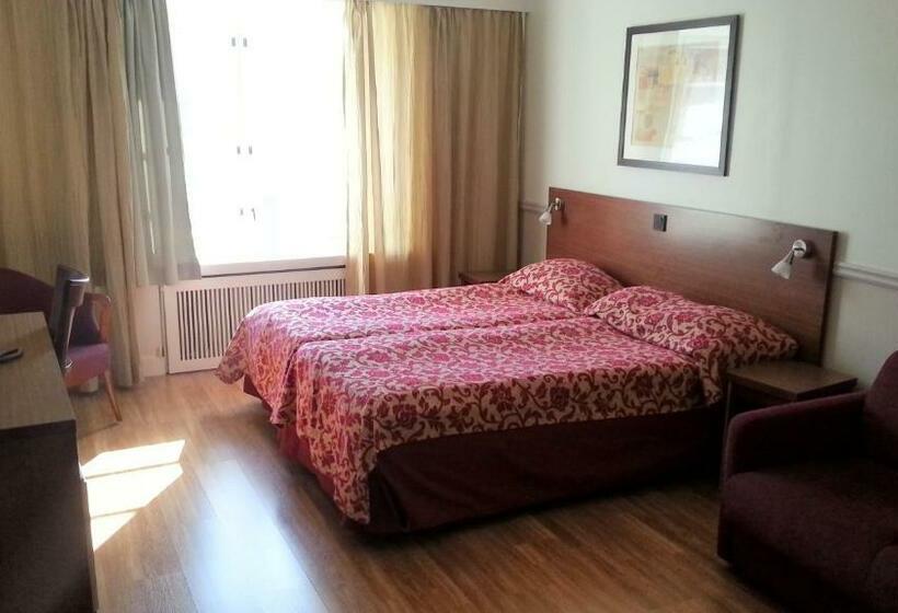 舒适型房间, Anna