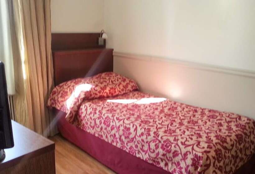 标准单人间, Anna