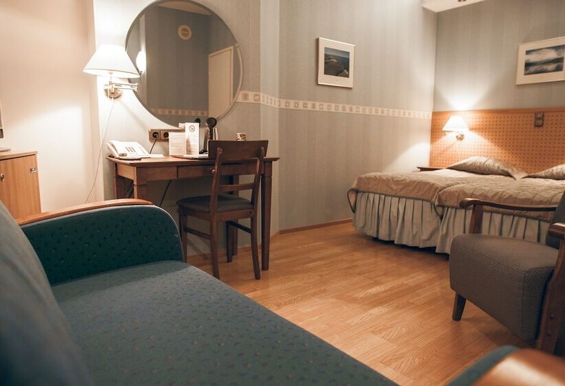 舒适型房间, Anna