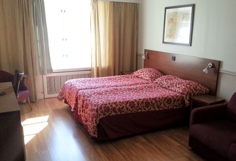 舒适型房间, Anna