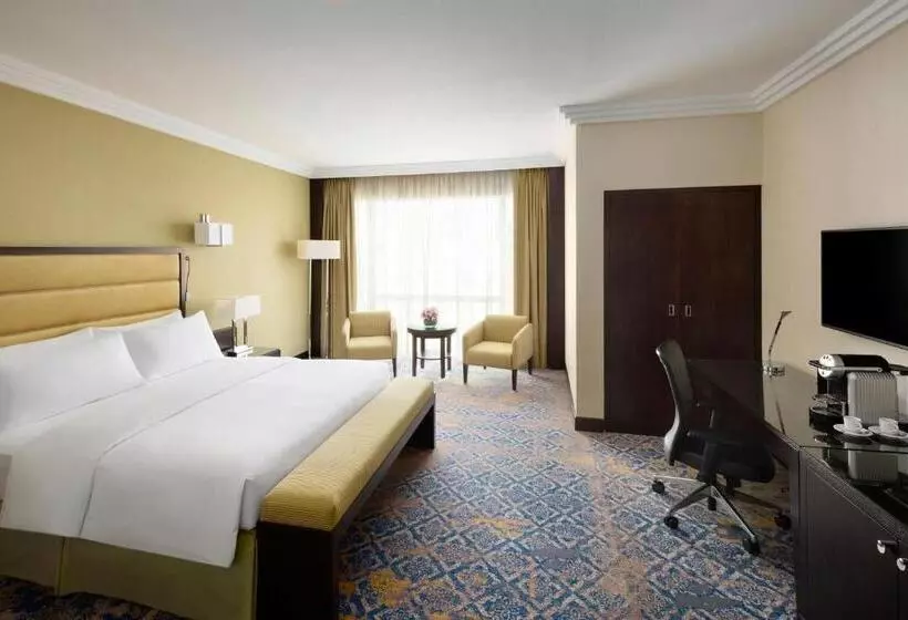 Club Room King Bed, Crowne Plaza Jeddah, An Ihg