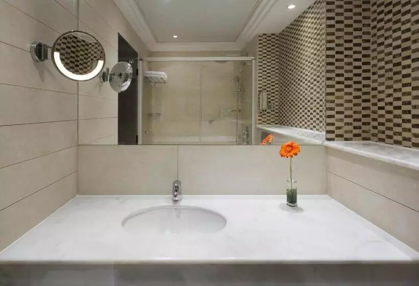 اتاق کلاب, Crowne Plaza Jeddah, An Ihg