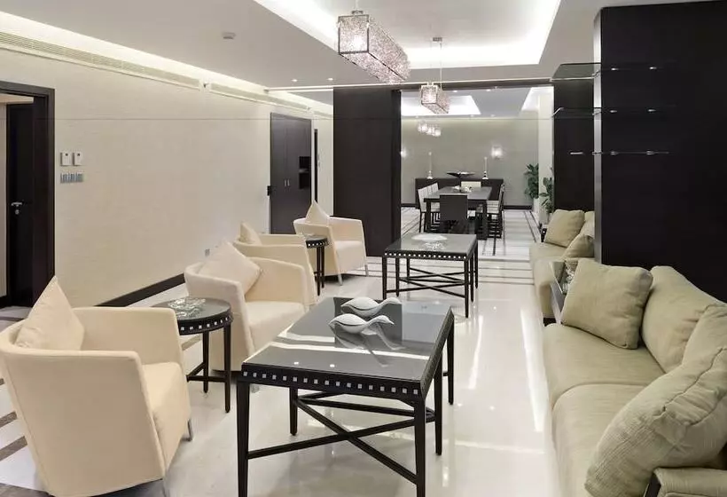 اتاق کلاب, Crowne Plaza Jeddah, An Ihg