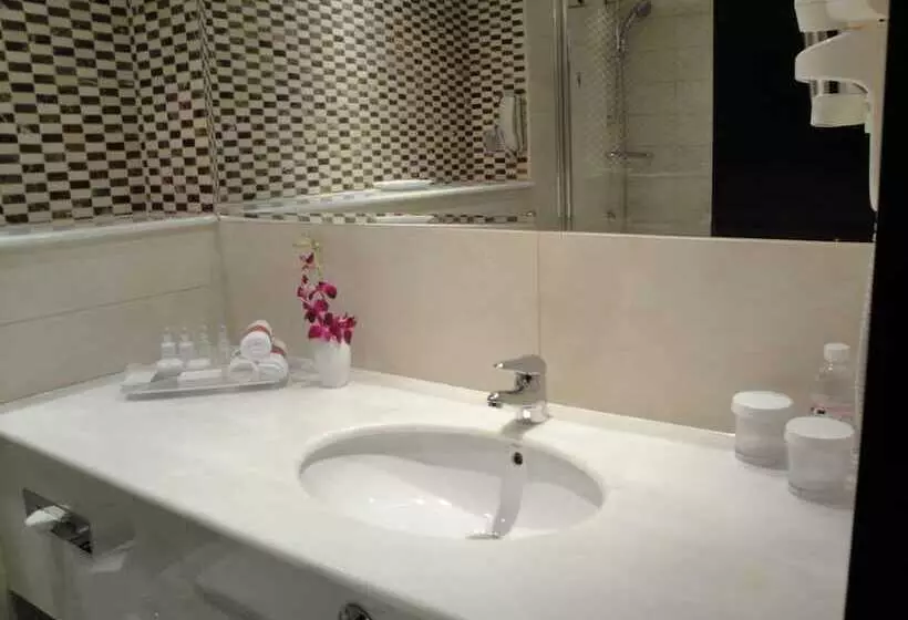 اتاق کلاب, Crowne Plaza Jeddah, An Ihg