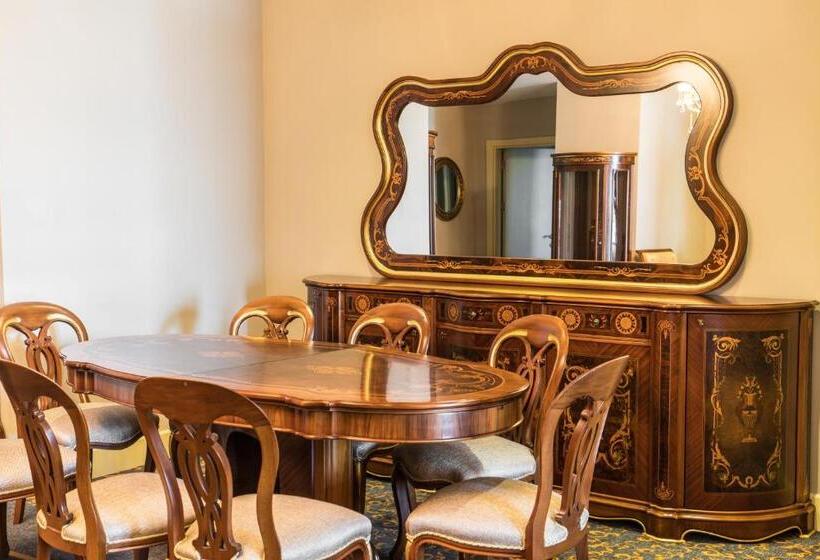 اتاق پرمیوم, Intourist Palace Batumi