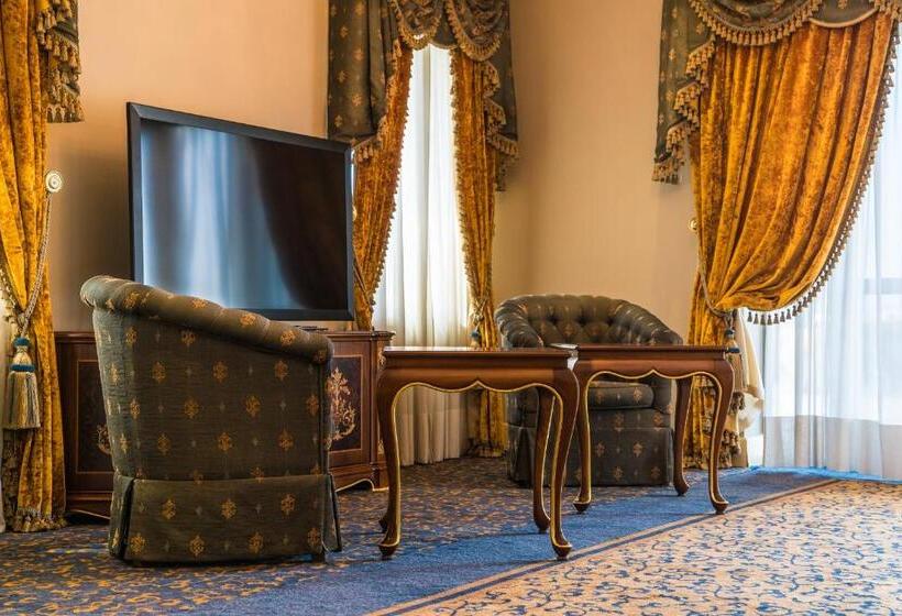 اتاق پرمیوم, Intourist Palace Batumi