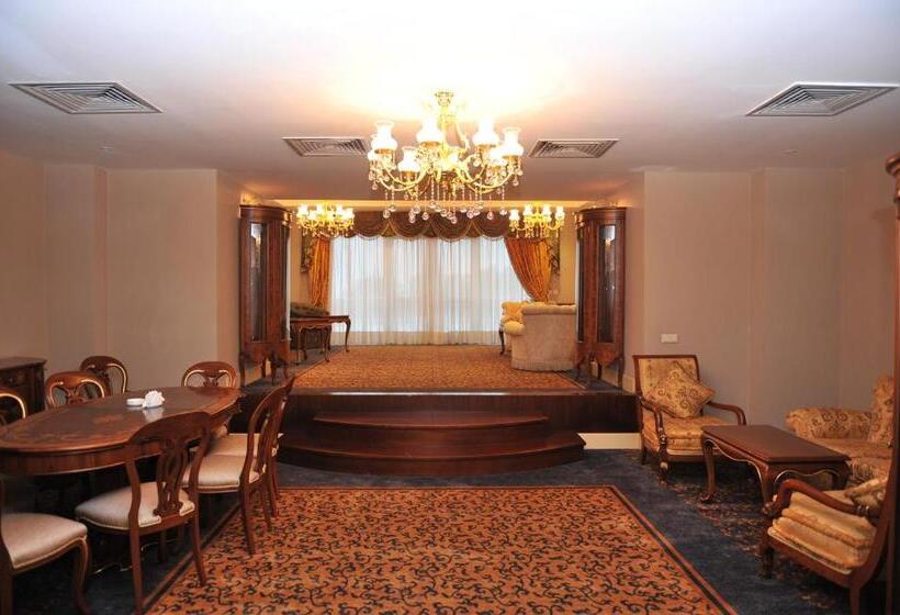 اتاق پرمیوم, Intourist Palace Batumi