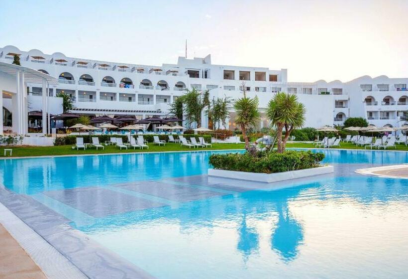 带花园景观的标准三人间, Le Sultan