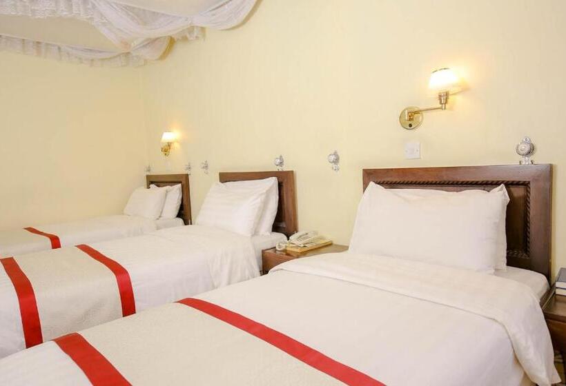 Номер Стандарт Трехместный, New Safari